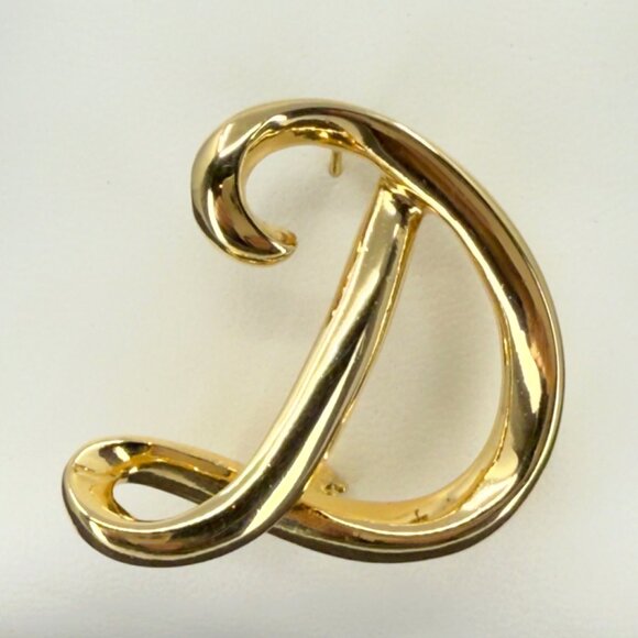 Vintage D Letter Brooch Initial Anne Klein Cursive Gold Tone Pin Estate Scatter - Picture 1 of 8